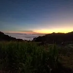 Horizontes Serranos Nyaraló *